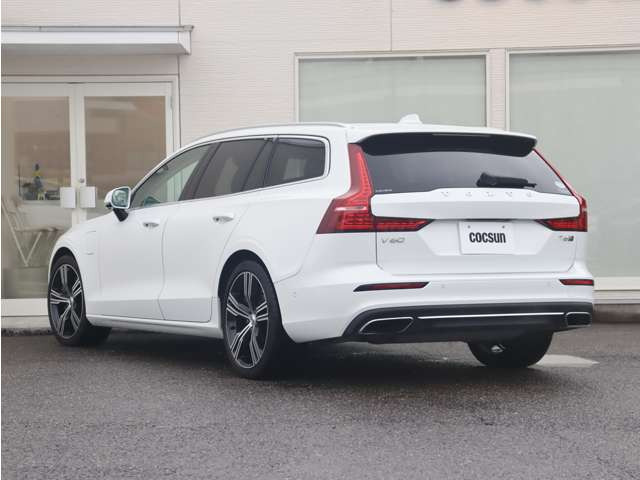 �V�i�����o�b�e���[�̓h�C�c��VARTA(�o���^)���g�p���܂��B���B�Ԃ̏����i�ɍ̗p����鍂�i���o�b�e���[�ł��B