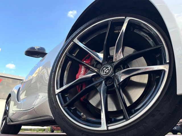 �y����19�C���`�A���~�z�C�[���z�O�ςɃ}�b�`���������A���~�z�C�[���𑕒����Ă���܂��B�e��ЊO�A���~�z�C�[����A�X�^�b�h���X�^�C�����戵�����Ă���܂��B���񂲑��k����������