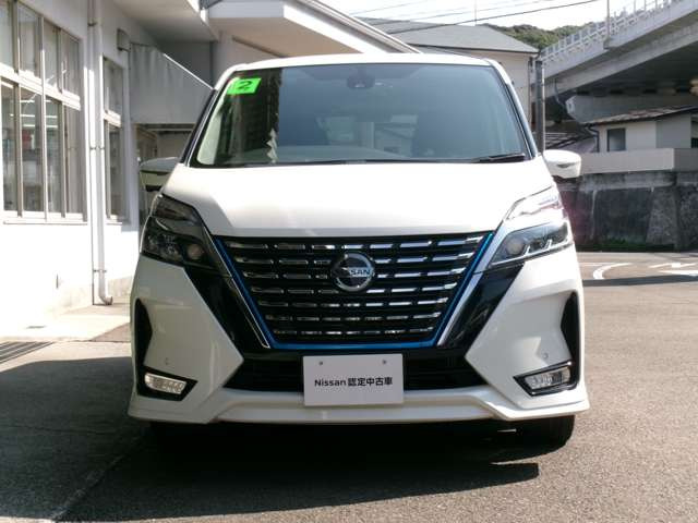 セレナ1.2 e-POWER ハイウェイスターV