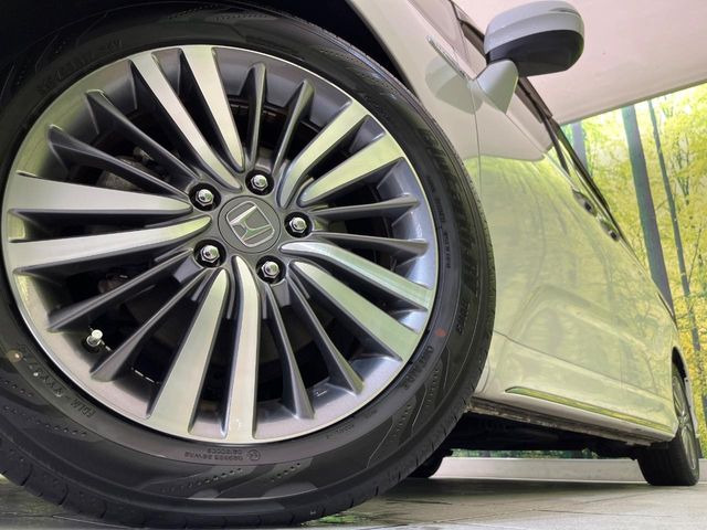 �y����17�C���`�A���~�z�C�[���z�O�ςɃ}�b�`���������A���~�z�C�[���𑕒����Ă���܂��B�e��ЊO�A���~�z�C�[����A�X�^�b�h���X�^�C�����戵�����Ă���܂��B���񂲑��k����������