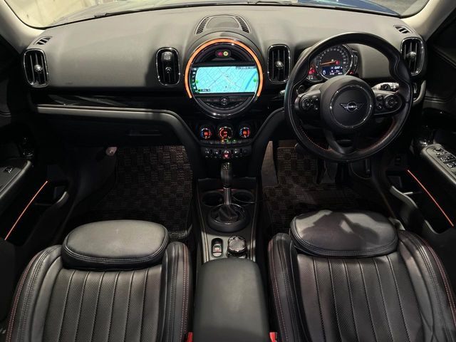 輸入車グループ総在庫数約2,000台!全国の系列店からメーカー・車種問わずご紹介出来るので、あなたにピッタリのお車が見つかるはずです♪まずはお問い合わせ下さい☆