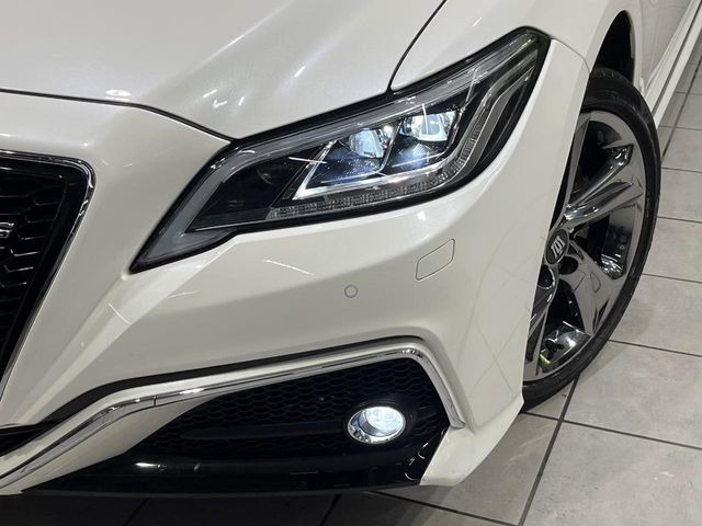 �yLED�w�b�h���C�g�z���V����ԑ��s�����ǍD�Ȏ��E���m�ۂ����S���ĉ^�]�ł��鍂�P�xLED�w�b�h���C�g�𑕔�!�_�����x�������A����d�͂��}�����Ă��܂��B