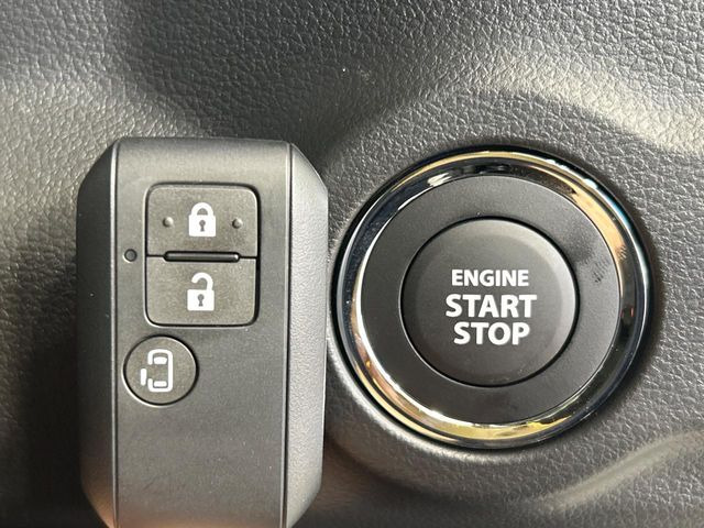 �y�L�[���X�X�^�[�g�V�X�e���z�J�o����|�P�b�g�ɓ��ꂽ�܂܂ł��h�A�̎{���E�������\�ȃX�}�[�g�L�[�𑕔��B�G���W���̃I���E�I�t�����J�M�����o���K�v����������Ƃ��Ă��֗��ł���