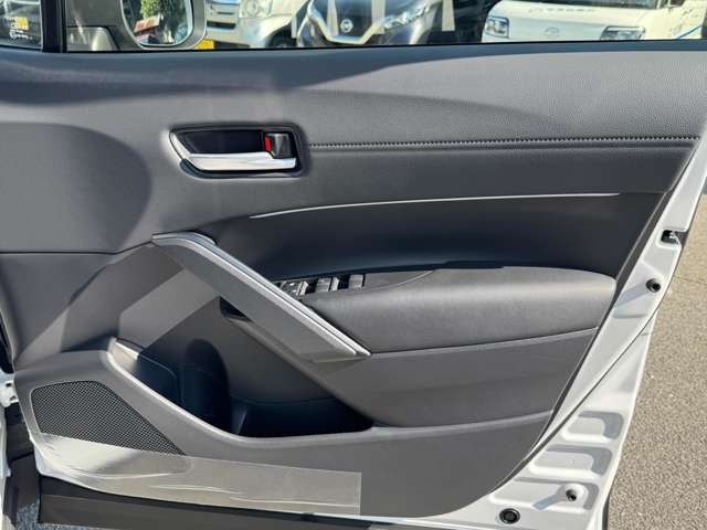 ���W����ɂ͍��i���̒��ÎԂ�V�Ԃ��������ł����W���䐔100��̑�^�W����֐��񂲗��X����������