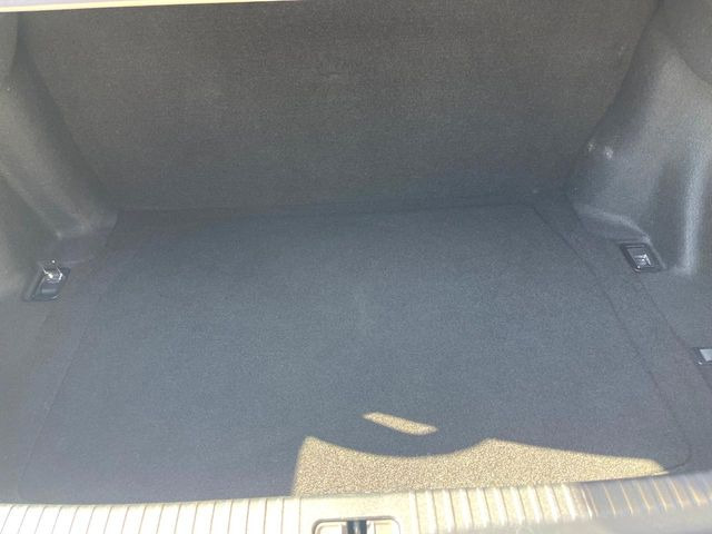 普段のお買い物や通勤、送迎等に十分な荷室スペースを確保しております。