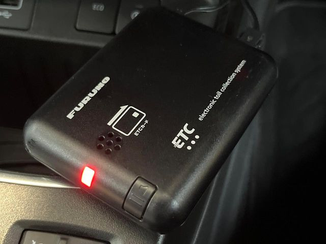 ●ETC車載器(アンテナ分離型音声案内タイプ):お引き渡し時には再セットアップを実施後、お渡しいたします。マイレージ登録に関してもお気軽にスタッフまでお尋ねください。