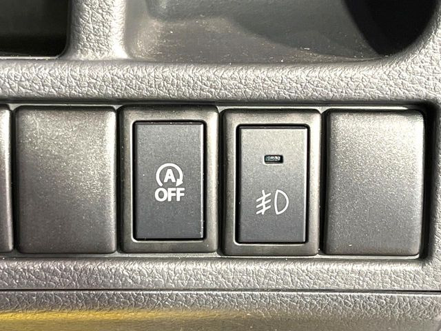 �y�A�C�h�����O�X�g�b�v�z�ԐM����a�؂Œ�Ԃ����ۂɃG���W�����~���A���ʂȔR���̏����}���܂��B�R��������ی�ɂȂ���@�\��G���W���̓u���[�L�𗣂��΍Ďn�����܂��B