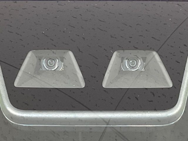 �y�X�}�[�g�A�V�X�g�z���s���ɑO���̎ԗ�����F�����A�Փ˂������Ȏ��͌x��ƃu���[�L�ŏՓˉ���Ɣ�Q�y�����A�V�X�g�B�����S�Ƀh���C�u�����y���݂��������܂��B