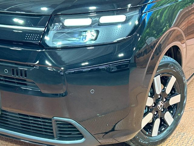 �yLED�w�b�h���C�g�z���V����ԑ��s�����ǍD�Ȏ��E���m�ۂ����S���ĉ^�]�ł��鍂�P�xLED�w�b�h���C�g�𑕔�!�_�����x�������A����d�͂��}�����Ă��܂��B