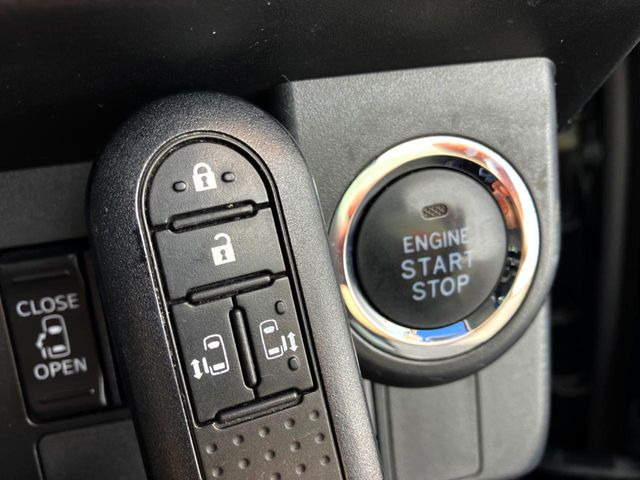 �y�L�[�t���[�V�X�e���z�J�o����|�P�b�g�ɓ��ꂽ�܂܂ł��h�A�̎{���E�������\�ȃX�}�[�g�L�[�𑕔��B�G���W���̃I���E�I�t�����J�M�����o���K�v����������Ƃ��Ă��֗��ł���