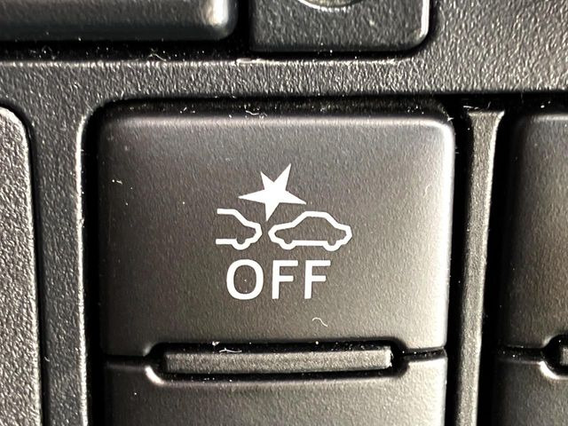 �y�X�}�[�g�A�V�X�g�z���s���ɑO���̎ԗ�����F�����A�Փ˂������Ȏ��͌x��ƃu���[�L�ŏՓˉ���Ɣ�Q�y�����A�V�X�g�B�����S�Ƀh���C�u�����y���݂��������܂��B