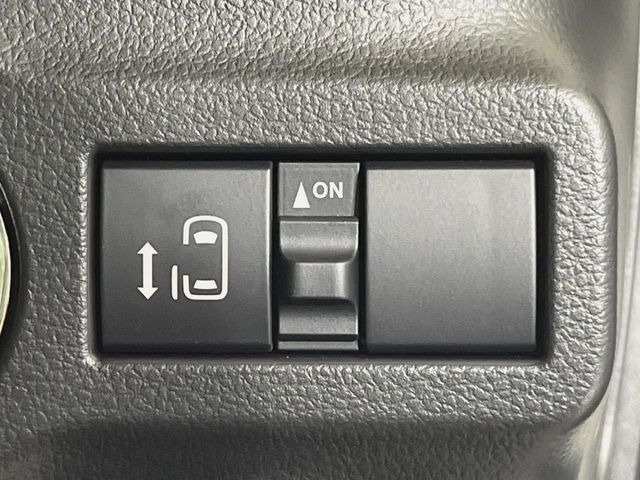 �y�p���[�X���C�h�h�A�z�X�}�[�g�L�[��^�]�Ȃ̃X�C�b�`�ŃX���C�h�h�A�̊J���\���d��������͂����ăh�A���J����K�v�������A���������q�l�ł��A�d���ו��������Ă��鎞�����N�ɊJ���߂ł��܂���