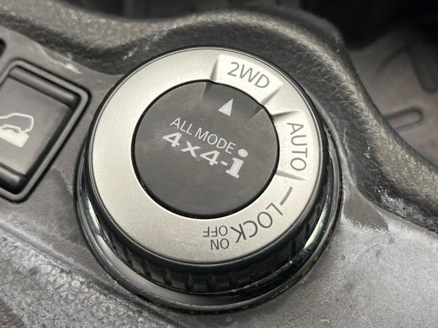 �y�I�[�����[�h4&times;4�z2WD/4WD���[�h����y�ɐ؂�ւ��\�B�R��d����2WD�A�X�^�b�N���ɖ𗧂�LOCK�AAUTO���[�h�ł�4WD�̔z���������Œ������A�H�ʏ󋵂��킸���肵��������T�|�[�g�B