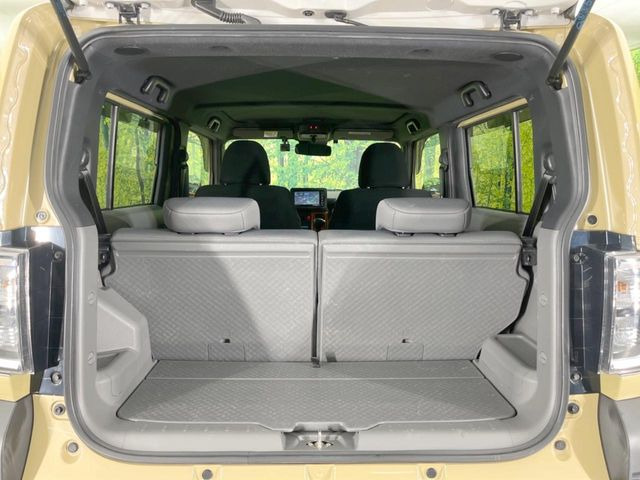 ���i�̂���������ʋ΁A���}���ɏ\���ȉ׎��X�y�[�X���m�ۂ��Ă���܂��B�Z�J���h�V�[�g��|���ƁA�傫�ȉו��̐ύڂ��\�ł���