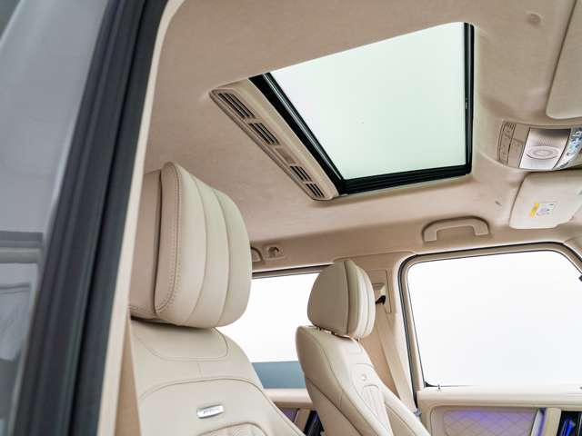 �y �J�X�^�}�C�Y �z�y�C���g�A�X���[�N�t�B�����ȂǂŃi�C�g�p�b�P�[�W�̎d�l���Č�������A�t�����g�O������ʃ��f���̂��̂ɑւ��Ă݂���B�z�C�[����L�����p�[�̃y�C���g�����𖣂�����|�C���g�̂ЂƂB