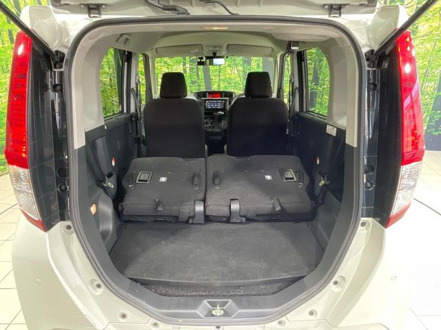 ���i�̂���������ʋ΁A���}���ɏ\���ȉ׎��X�y�[�X���m�ۂ��Ă���܂��B�Z�J���h�V�[�g��|���ƁA�傫�ȉו��̐ύڂ��\�ł���