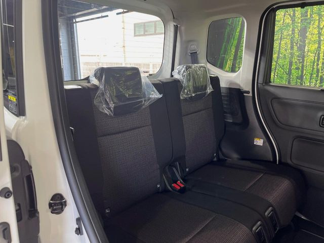 ���i���ȃI���W�i���t���A�}�b�g���I�v�V�����ɂĂ��p�ӂ��Ă���܂��B���D���ȃf�U�C����J���[�����Ԃɍ��킹�đI��ł����������Ƃ��ł��܂���