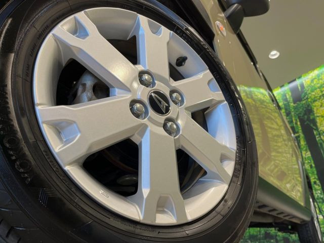 �y�����A���~�z�C�[���z�O�ςɃ}�b�`���������A���~�z�C�[���𑕒����Ă���܂��B�e��ЊO�A���~�z�C�[����A�X�^�b�h���X�^�C�����戵�����Ă���܂��B���񂲑��k����������