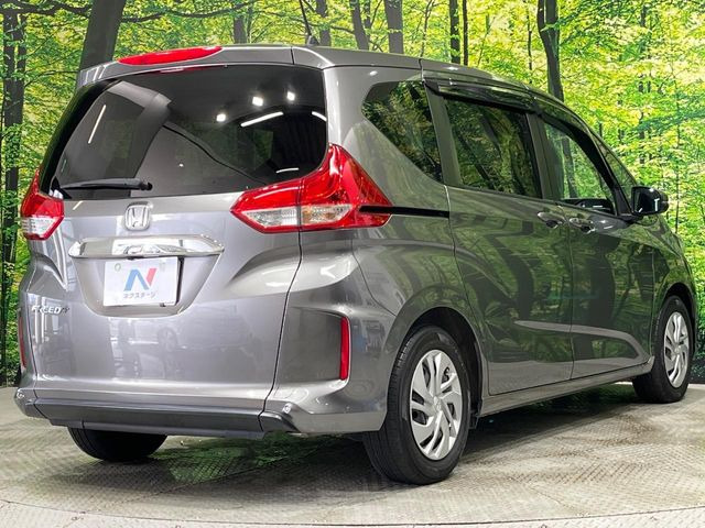 ☆全国のネクステージからお取り寄せが可能※!遠方の店舗に展示してあるクルマが気になる場合も、最寄りの店舗でご覧いただくことが可能です!是非私たちに要望をお聞かせください!※別途費用