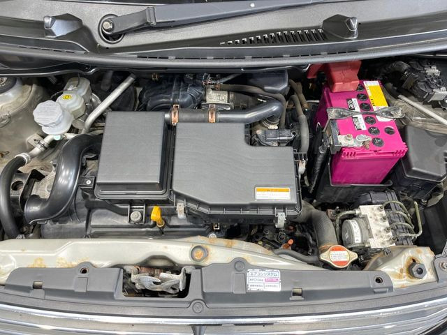 親切・丁寧な専門メカニックスタッフが応対!・車検・点検整備・事故等の修理などアフターサービスも安心。お車のカスタマイズもネクステージのサービススタッフまでご相談ください!