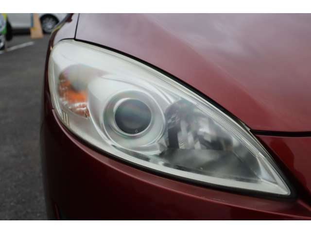 視線はギラっ☆とカッコよく( *´艸`)全車ヘッドライトは磨いております!!