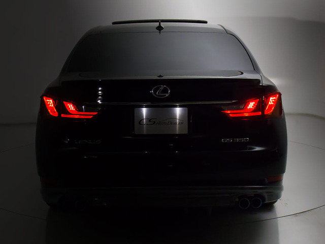 ★テールスモークやLED加工、マフラー、ルーフスポイラー、エアロパーツなど取り付け承ります!