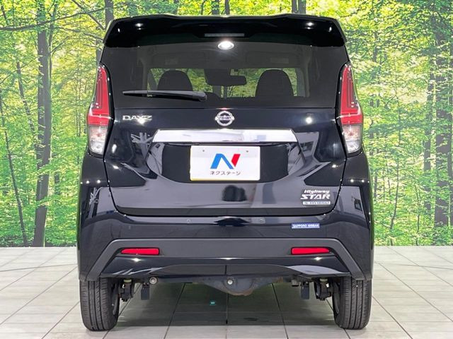 安心の最長10年・走行無制限保証(有償)をご用意。保証内容も充実はもちろん、無料点検&オイル交換や、年中無休の全国・24時間ロードサービスも付帯されておりますのでご安心下さい。