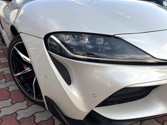 �yLED�w�b�h���C�g�z���V����ԑ��s�����ǍD�Ȏ��E���m�ۂ����S���ĉ^�]�ł��鍂�P�xLED�w�b�h���C�g�𑕔�!�_�����x�������A����d�͂��}�����Ă��܂��B