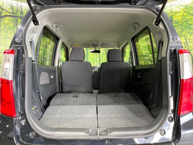 普段のお買い物や通勤、送迎等に十分な荷室スペースを確保しております。セカンドシートを倒すと、大きな荷物の積載も可能です♪