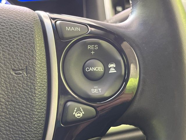 �y�A�_�v�e�B�u�N���[�Y�R���g���[���z�������H�ł̒��������s���y��!!�����ő��x��ۂN���[�Y�R���g���[�����A�Փˌy���V�X�e���ƘA�g���A�O���̎ԗ������m���ĎԊԂ�ۂ悤�ɑ��x���߂��Ă���܂�!!