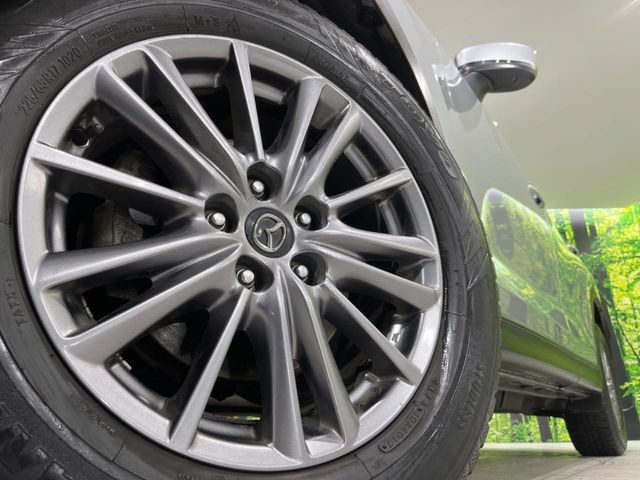 �y����17�C���`�A���~�z�C�[���z�O�ςɃ}�b�`���������A���~�z�C�[���𑕒����Ă���܂��B�e��ЊO�A���~�z�C�[����A�X�^�b�h���X�^�C�����戵�����Ă���܂��B���񂲑��k����������