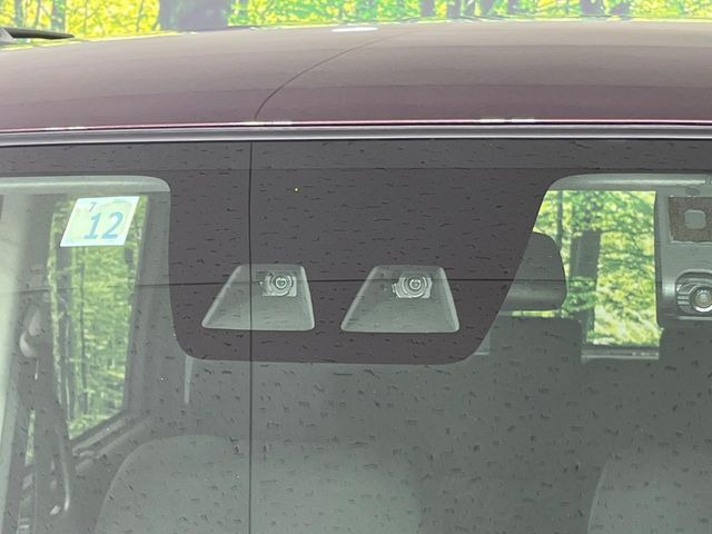 �y�X�}�[�g�A�V�X�g�z���s���ɑO���̎ԗ�����F�����A�Փ˂������Ȏ��͌x��ƃu���[�L�ŏՓˉ���Ɣ�Q�y�����A�V�X�g�B�����S�Ƀh���C�u�����y���݂��������܂��B