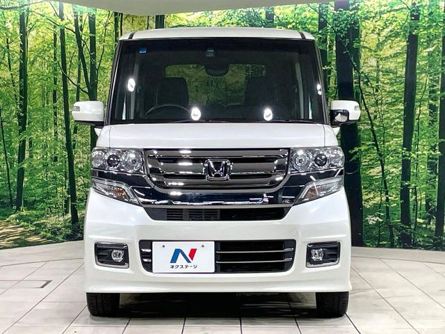 弊社では、全車『修復歴なし』のお車のみ取り扱っております。専任バイヤーによる厳選した仕入れの後、入庫後の車両チェックを行い、ネクステージが認定した高品質な中古車をご提供しております。