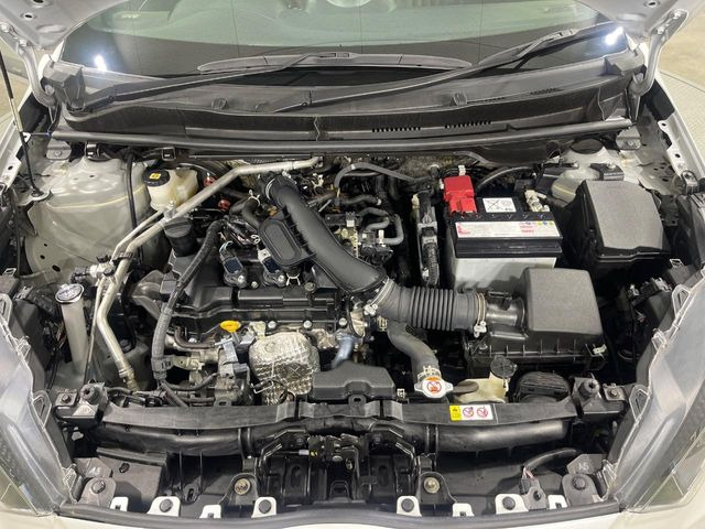 親切・丁寧な専門メカニックスタッフが応対!・車検・点検整備・事故等の修理などアフターサービスも安心。お車のカスタマイズもネクステージのサービススタッフまでご相談ください!