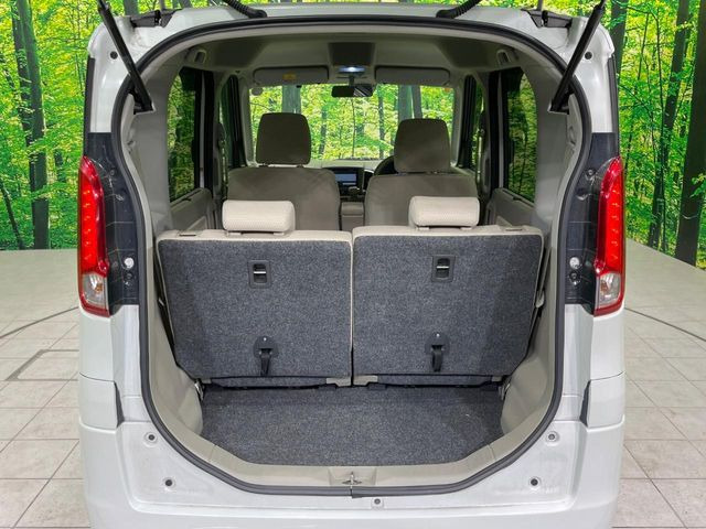 普段のお買い物や通勤、送迎等に十分な荷室スペースを確保しております。セカンドシートを倒すと、大きな荷物の積載も可能です♪