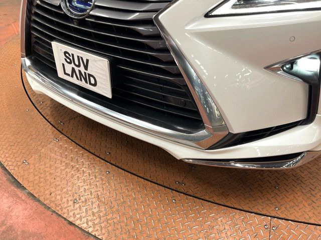 【モデリスタエアロ】人気のモデリスタエアロを装着!クルマの外観がよりスタイリッシュになり、街中で存在感あふれる1台に♪将来買い替える時にもリセールに影響しやすく、価値ある人気の装備です!