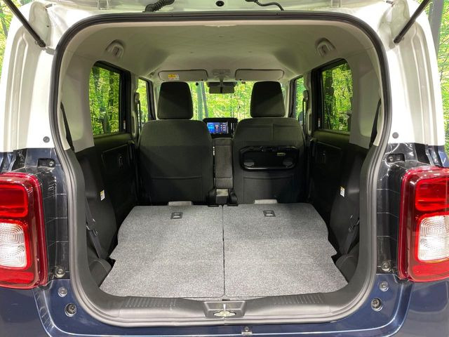 ���i�̂���������ʋ΁A���}���ɏ\���ȉ׎��X�y�[�X���m�ۂ��Ă���܂��B�Z�J���h�V�[�g��|���ƁA�傫�ȉו��̐ύڂ��\�ł���