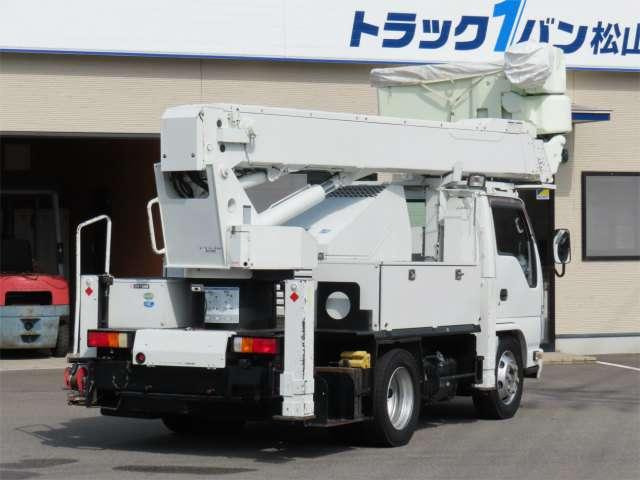 エルフ高所作業車