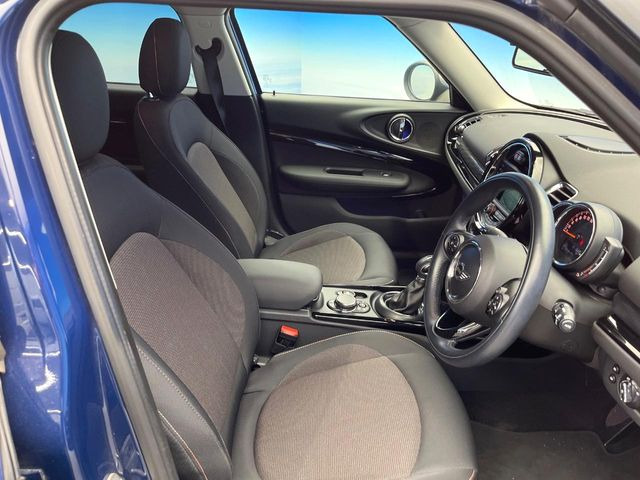 ●シートの使用感:破れ・へたりも少なく、ご覧の通りきれいな状態を維持しております。また、室内クリーニング・コーティングもご用命いただけます。