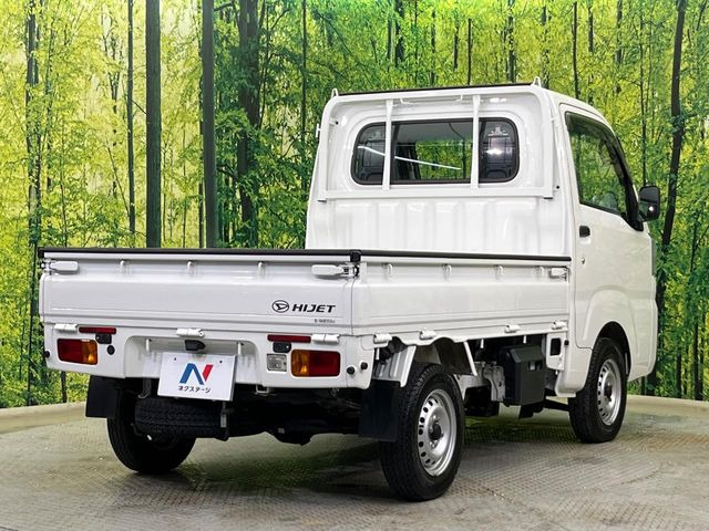 ☆全国のネクステージからお取り寄せが可能※!遠方の店舗に展示してあるクルマが気になる場合も、最寄りの店舗でご覧いただくことが可能です!是非私たちに要望をお聞かせください!※別途費用