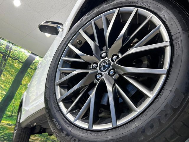 �y����20�C���`�A���~�z�C�[���z�O�ςɃ}�b�`���������A���~�z�C�[���𑕒����Ă���܂��B�e��ЊO�A���~�z�C�[����A�X�^�b�h���X�^�C�����戵�����Ă���܂��B���񂲑��k����������