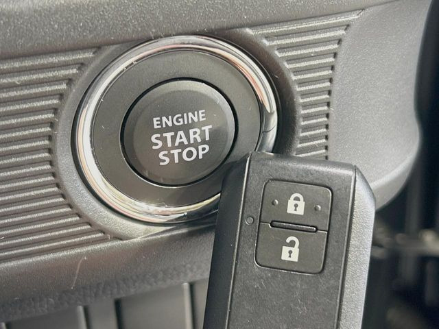 �y�L�[���X�X�^�[�g�V�X�e���z�J�o����|�P�b�g�ɓ��ꂽ�܂܂ł��h�A�̎{���E�������\�ȃX�}�[�g�L�[�𑕔��B�G���W���̃I���E�I�t�����J�M�����o���K�v����������Ƃ��Ă��֗��ł���