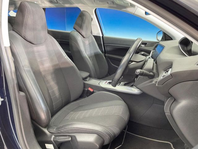 ●シートの使用感:破れ・へたりも少なく、ご覧の通りきれいな状態を維持しております。また、室内クリーニング・コーティングもご用命いただけます。