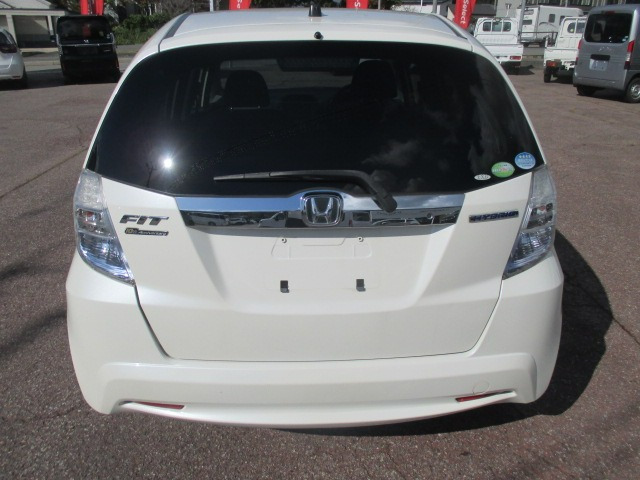 フィットハイブリッド1.3 10th アニバーサリー