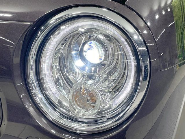 �yLED�w�b�h���C�g�z���V����ԑ��s�����ǍD�Ȏ��E���m�ۂ����S���ĉ^�]�ł��鍂�P�xLED�w�b�h���C�g�𑕔�!�_�����x�������A����d�͂��}�����Ă��܂��B