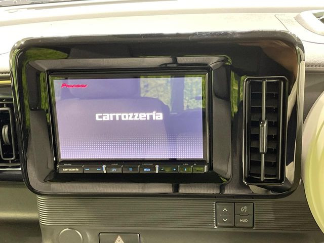 �y���ʃi�r�z�l�C�̑�^8�C���`�i�r�𑕔��B���݊��̂�����ʂ̓C���p�N�g��!�i�r���p���̃}�b�v�\���͌��₷���A�e���r��DVD�͗Տꊴ���A�b�v!�����̃h���C�u���O�b�Ɗy�����Ȃ�܂���