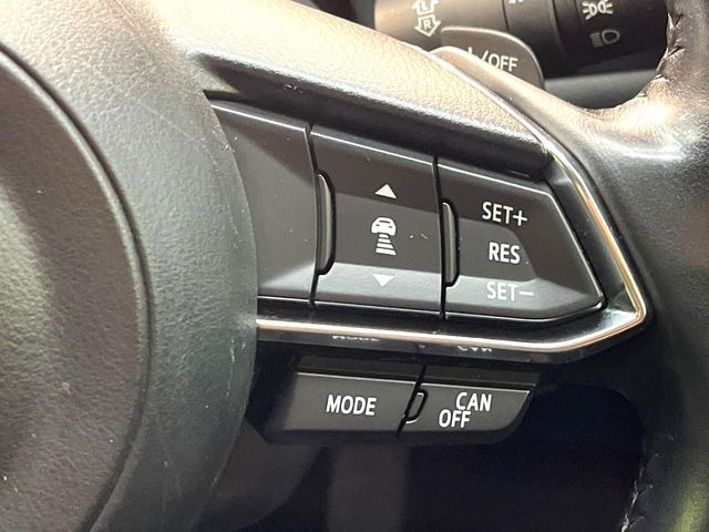 【マツダ・レーダークルーズコントロール】高速道路での長距離走行が楽に!自動で速度を保つクルーズコントロールが、衝突軽減システムと連携し、前方の車両を感知して車間を保つように速度調節してくれます!!