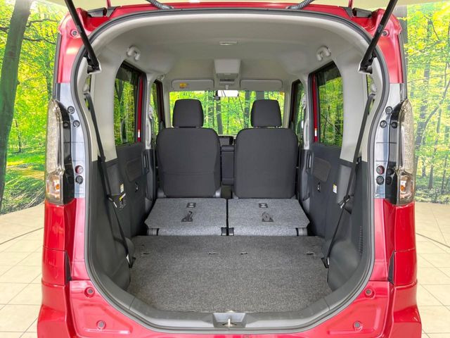 ���i�̂���������ʋ΁A���}���ɏ\���ȉ׎��X�y�[�X���m�ۂ��Ă���܂��B�Z�J���h�V�[�g��|���ƁA�傫�ȉו��̐ύڂ��\�ł���