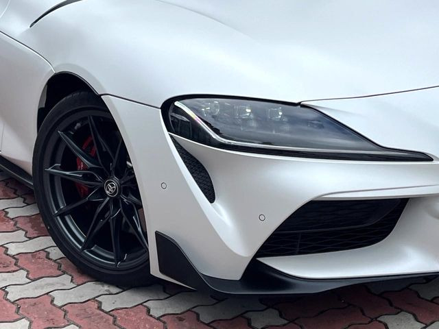 �yLED�w�b�h���C�g�z���V����ԑ��s�����ǍD�Ȏ��E���m�ۂ����S���ĉ^�]�ł��鍂�P�xLED�w�b�h���C�g�𑕔�!�_�����x�������A����d�͂��}�����Ă��܂��B