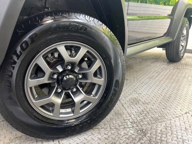 【純正15インチアルミホイール】外観にマッチした純正アルミホイールを装着しております。各種社外アルミホイールや、スタッドレスタイヤも取扱いしております。是非ご相談ください♪